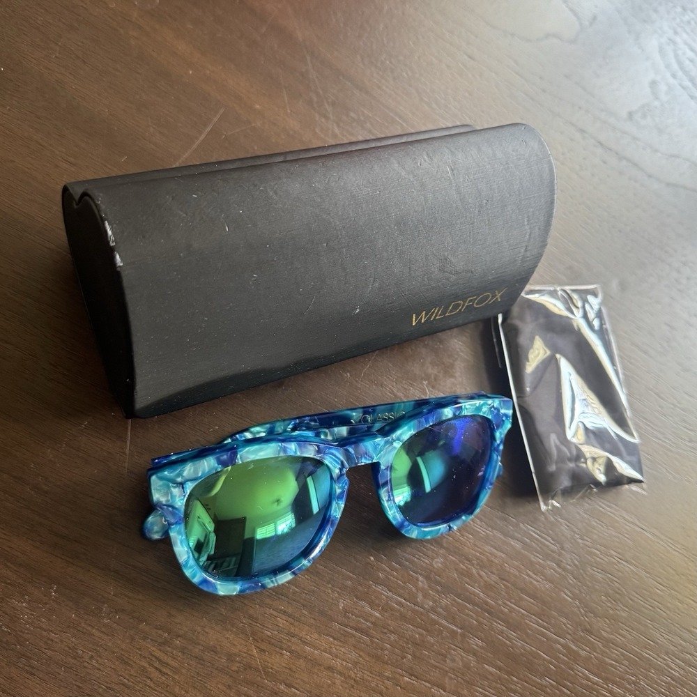 Wildfox Couture Classic Fox Blue Marble Mirrored Sunglasses w/ Case - Picture 2 of 6
